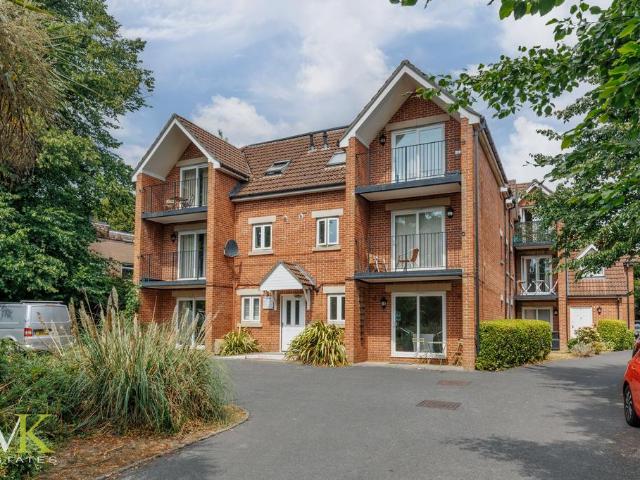 2 bedroom flat for sale