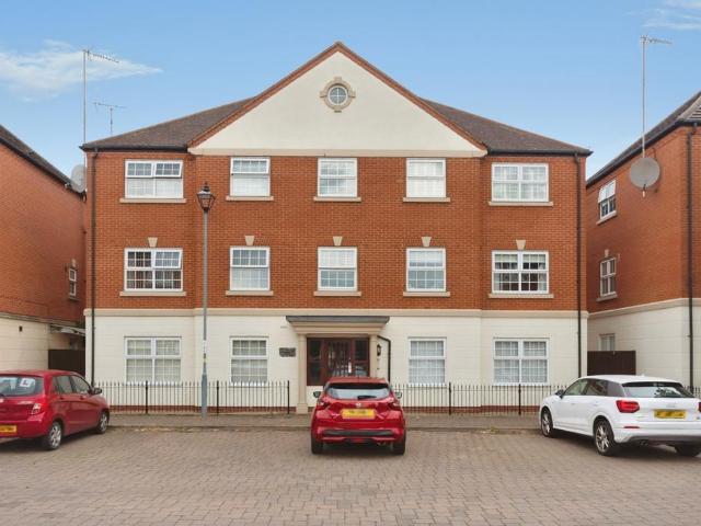2 bedroom flat for sale