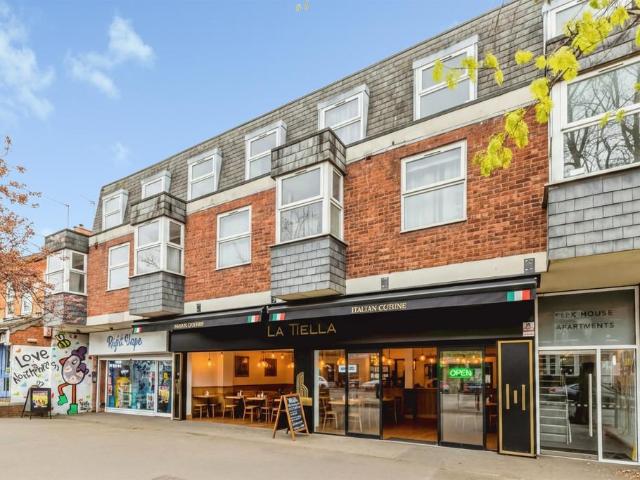 2 bedroom flat for sale