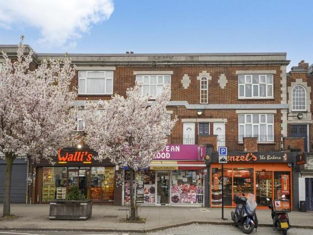 2 bedroom flat for sale
