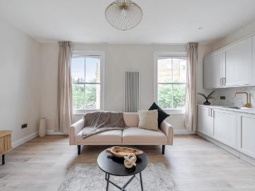 2 bedroom flat for sale