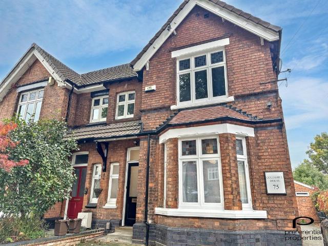 2 bedroom flat for sale