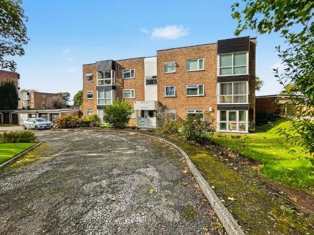 2 bedroom flat for sale