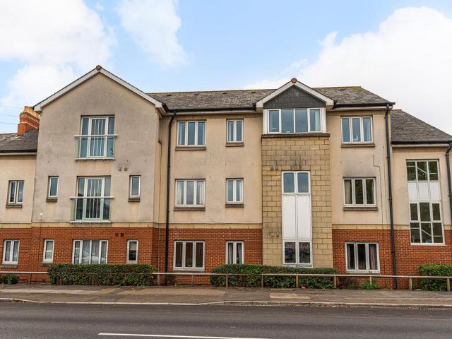 2 bedroom flat for sale