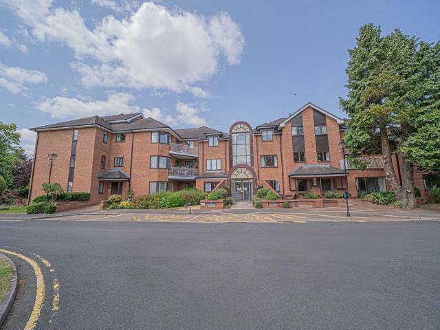 2 bedroom flat for sale
