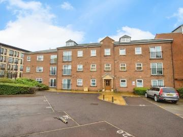 2 bedroom flat for sale