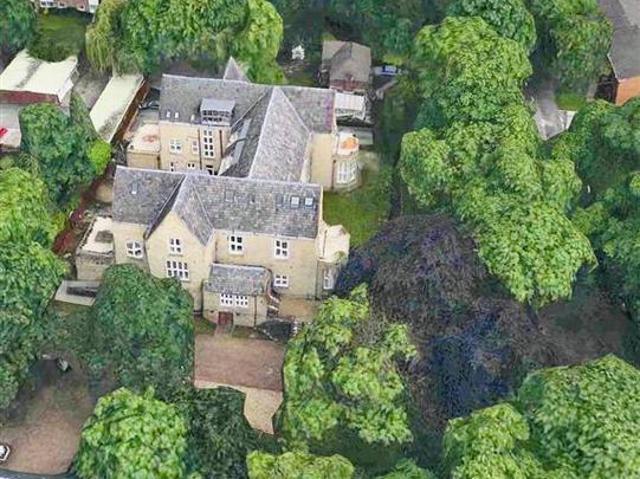 2 bedroom flat for sale