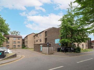 2 bedroom flat for sale