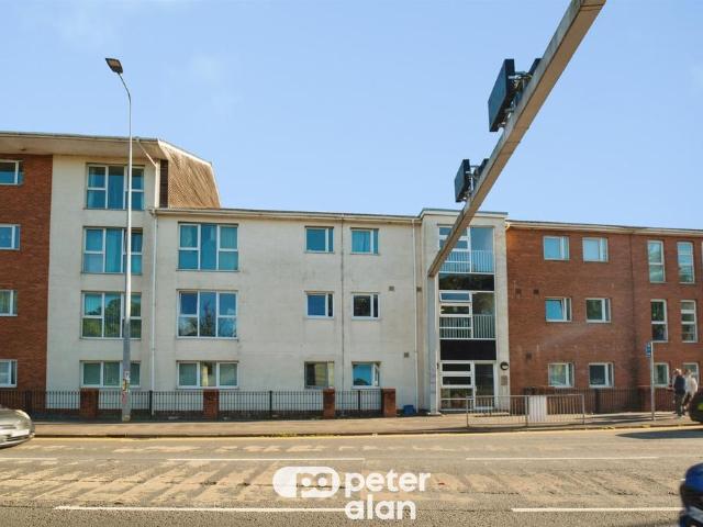 2 bedroom flat for sale