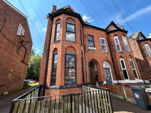 2 bedroom flat for sale