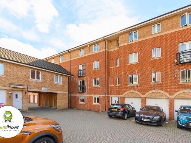 2 bedroom flat for sale