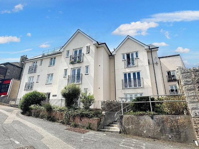 2 bedroom flat for sale