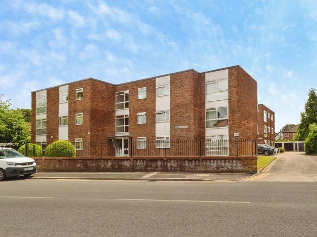 2 bedroom flat for sale