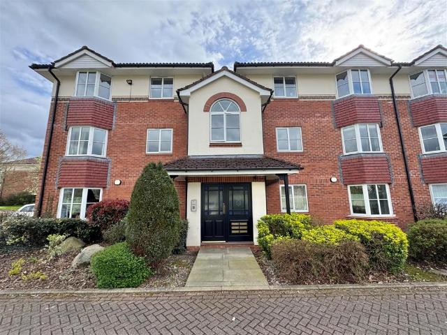 2 bedroom flat for sale