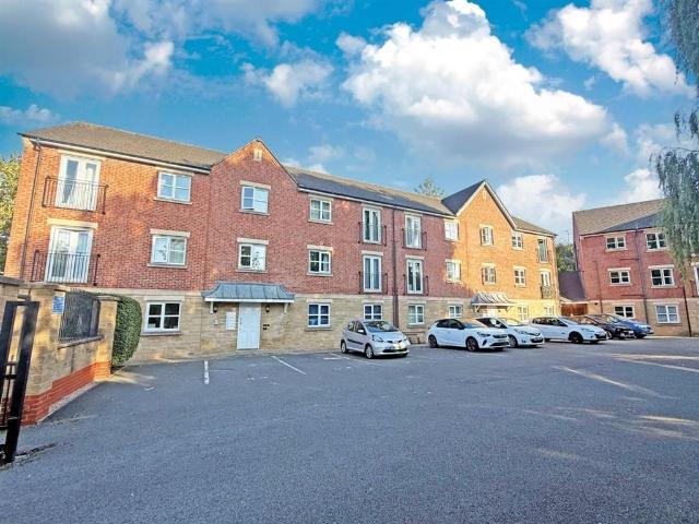 2 bedroom flat for sale