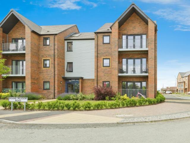 2 bedroom flat for sale