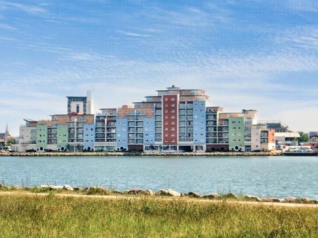 2 bedroom flat for sale