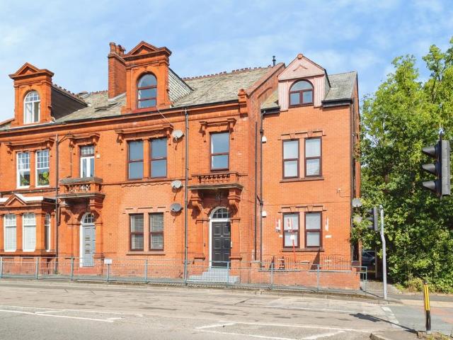 2 bedroom flat for sale