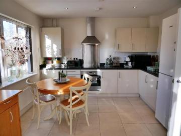 Abberd Calne, SN11, Chippenham, Wiltshire county, Southdowns