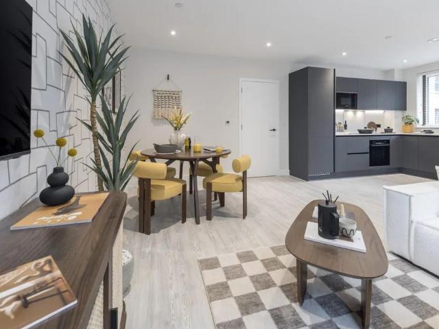 2 bedroom flat for sale