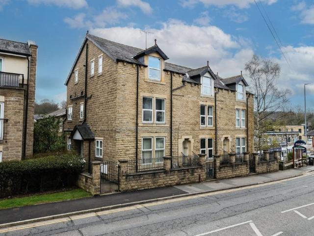 2 bedroom flat for sale