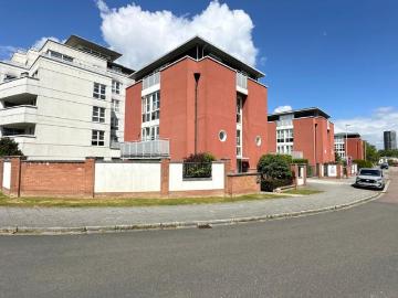 2 bedroom flat for sale