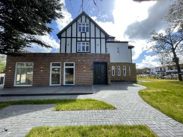 2 bedroom flat for sale