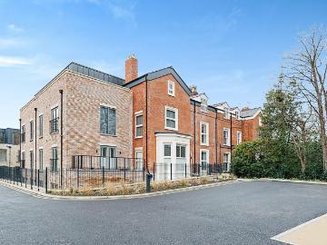 2 bedroom flat for sale
