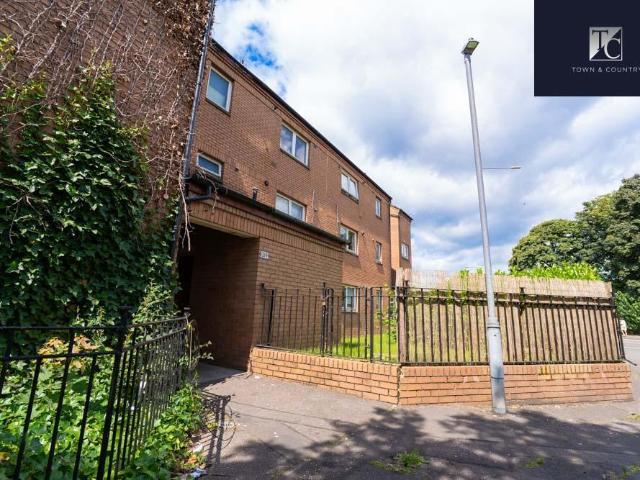 2 bedroom flat for sale