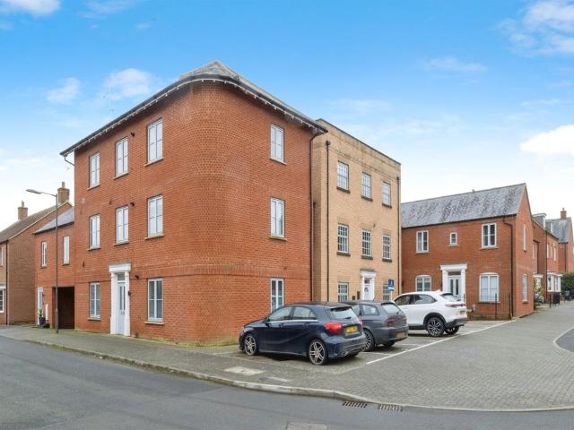 2 bedroom flat for sale
