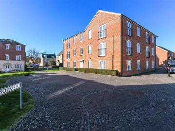 2 bedroom flat for sale