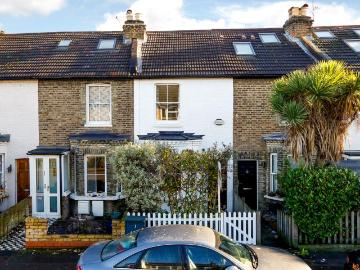 2 bedroom flat for sale