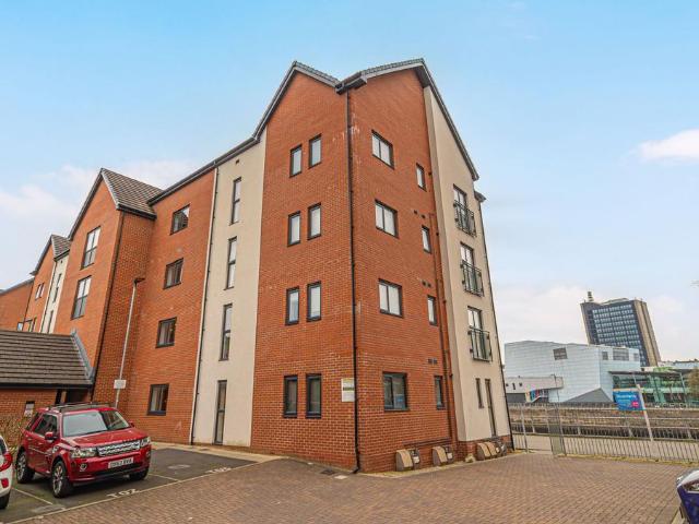 2 bedroom flat for sale