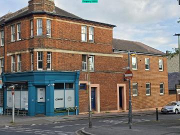 2 bedroom flat for sale