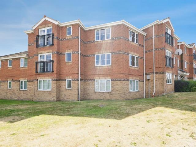 2 bedroom flat for sale