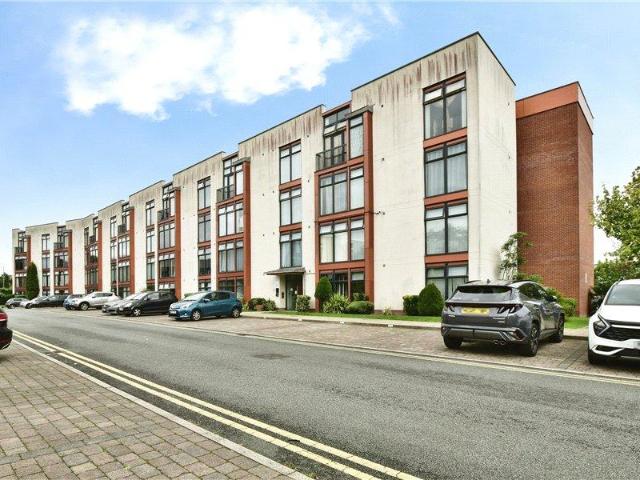 2 bedroom flat for sale