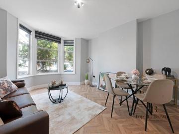 2 bedroom flat for sale