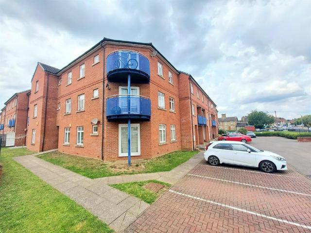 2 bedroom flat for sale