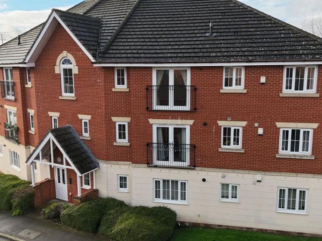 2 bedroom flat for sale