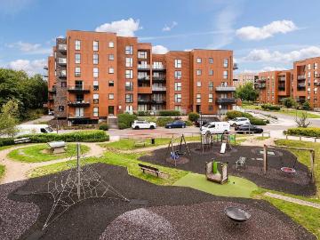2 bedroom flat for sale