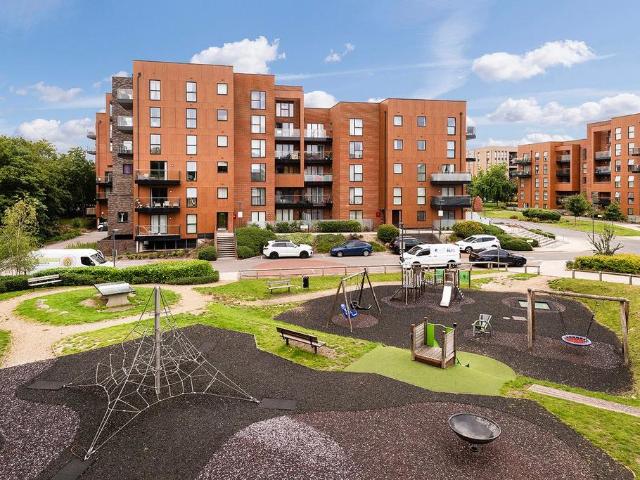 2 bedroom flat for sale