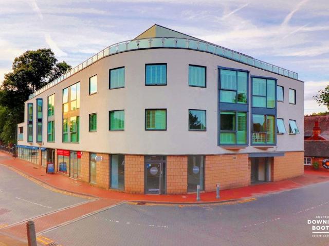 2 bedroom flat for sale