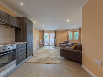 2 bedroom flat for sale