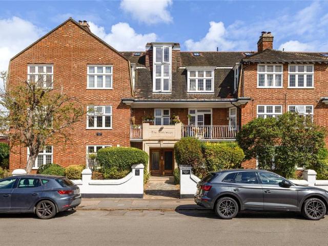 2 bedroom flat for sale