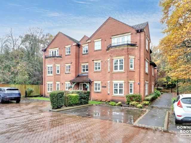 2 bedroom flat for sale