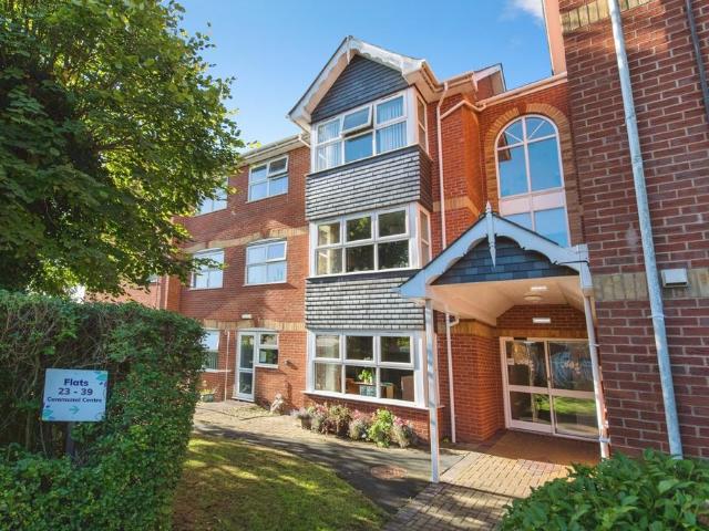 2 bedroom flat for sale