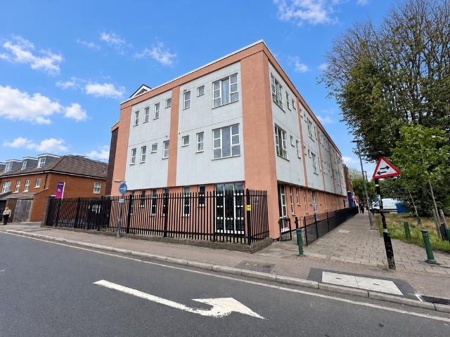 2 bedroom flat for sale