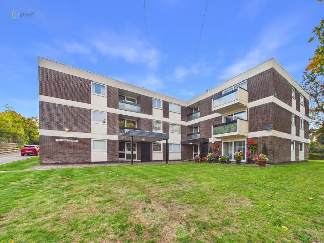 2 bedroom flat for sale