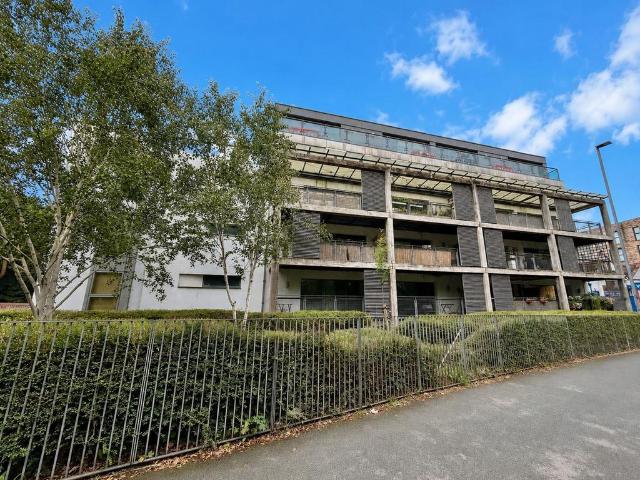 2 bedroom flat for sale