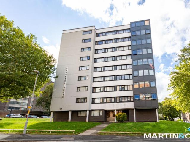 2 bedroom flat for sale
